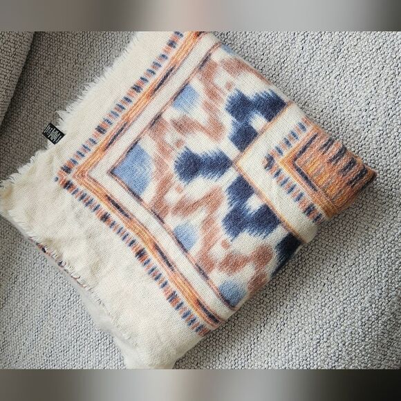 Oversized Super Soft Multicolor Patterned Scarf - Picture 2 of 4